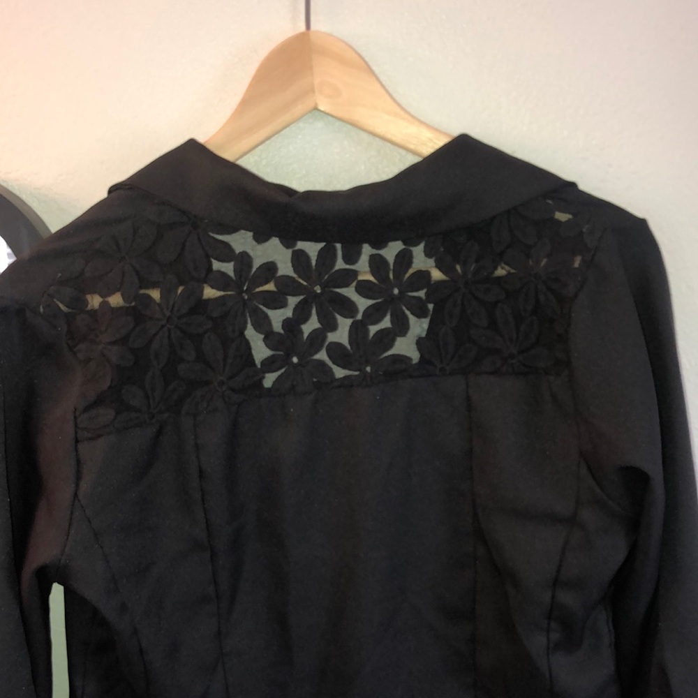 Blazer - Picture 3 of 5